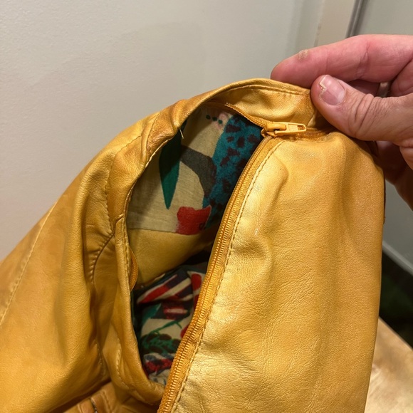 Desigual Spain Faux Tan Leather Jacket/ convertible vest in tan; great lining - Picture 15 of 16